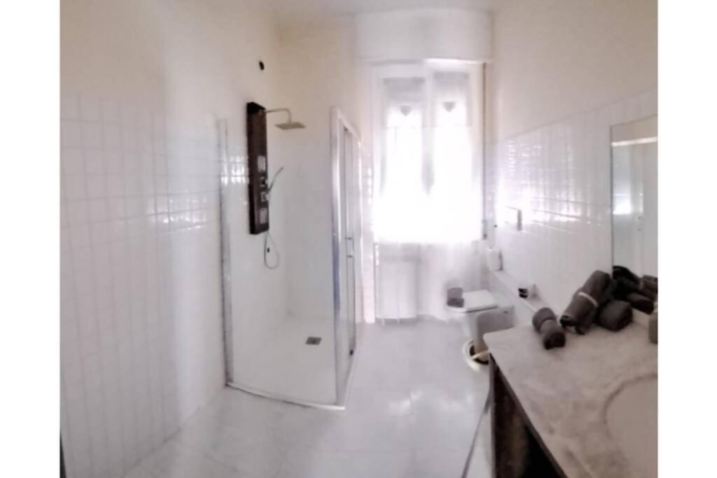 Elizabeth House Lägenhet Como Exteriör bild